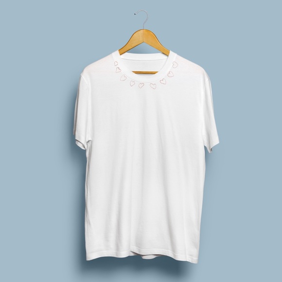 ‘Heart Collar’ Handmade Embroidered Tee - Picture 6 of 7